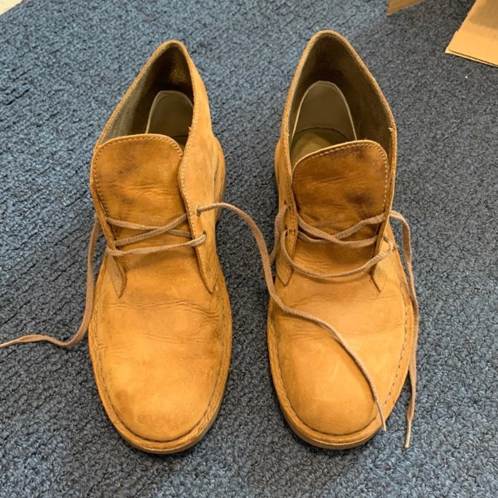 Clark’s Chukka Boots, Size 9